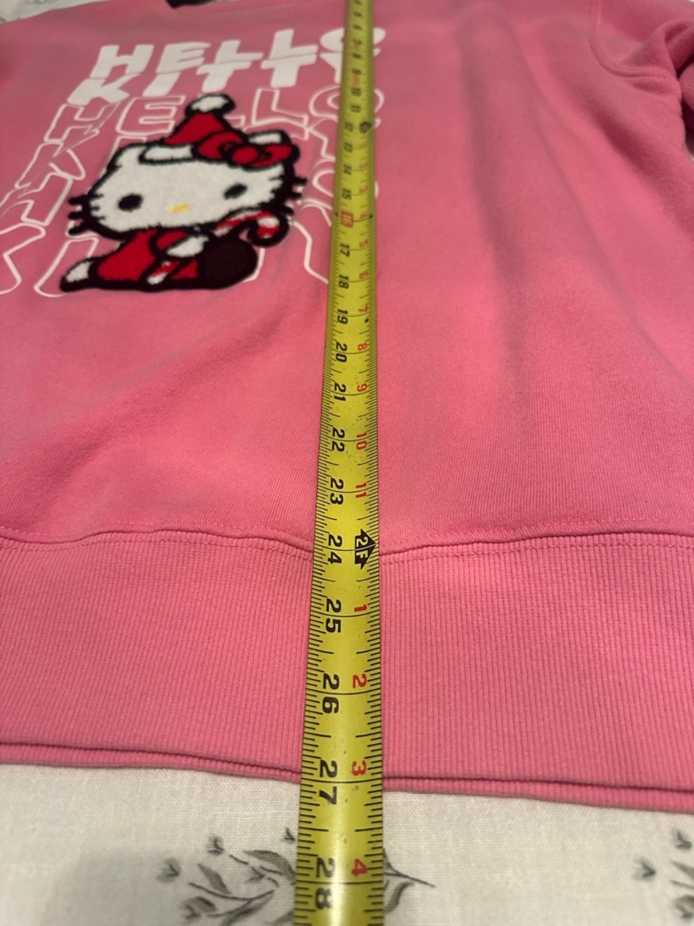 Hello Kitty Pink Graphic Sweatshirt Sz L candy cane - Picture 6 of 6
